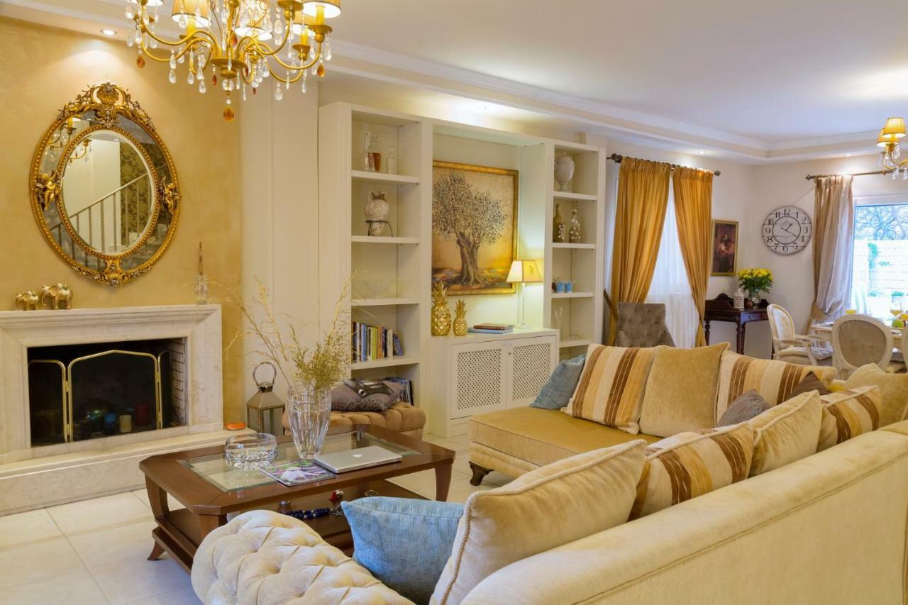 Maison Holiday home *